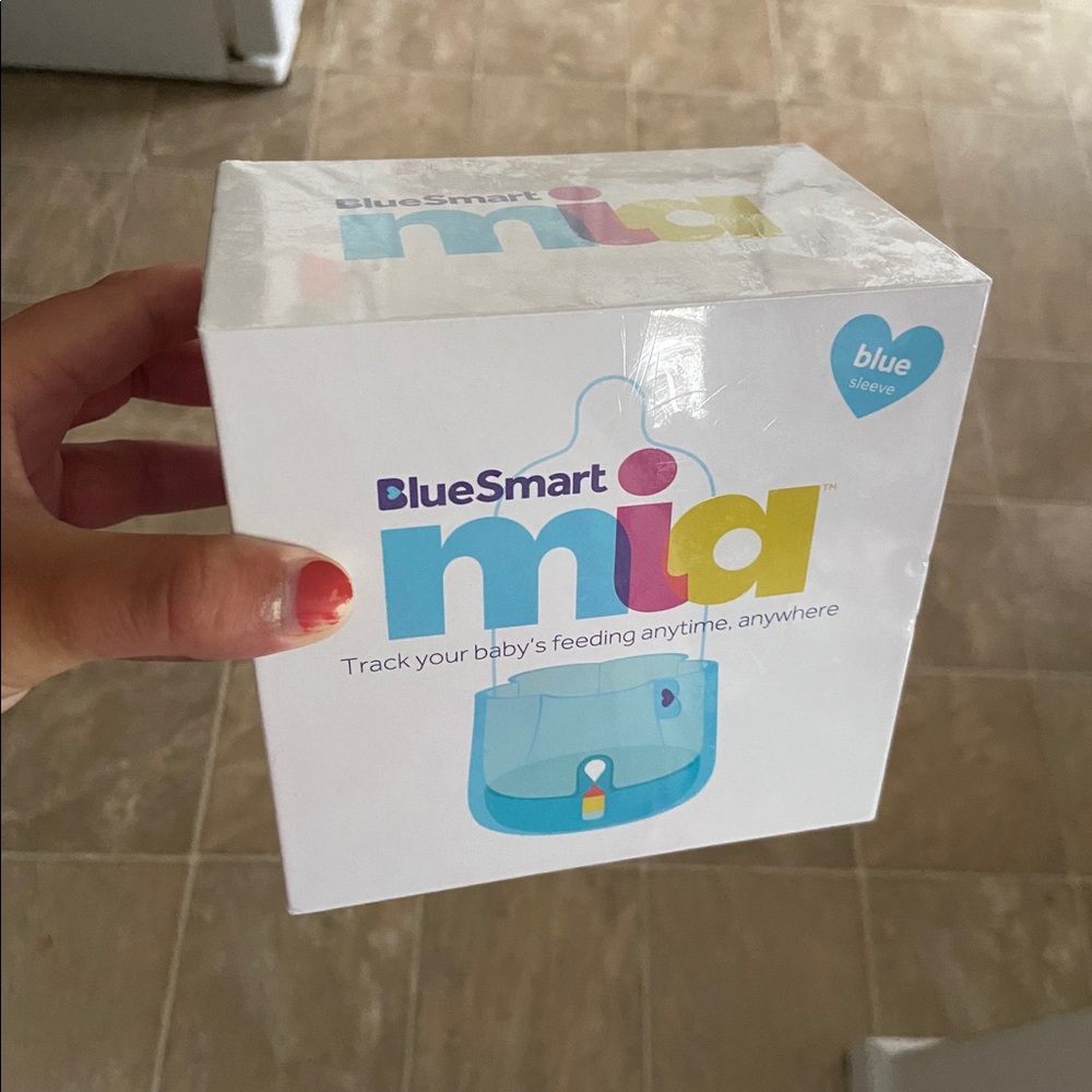 Blue Smart Mia feeding tracker